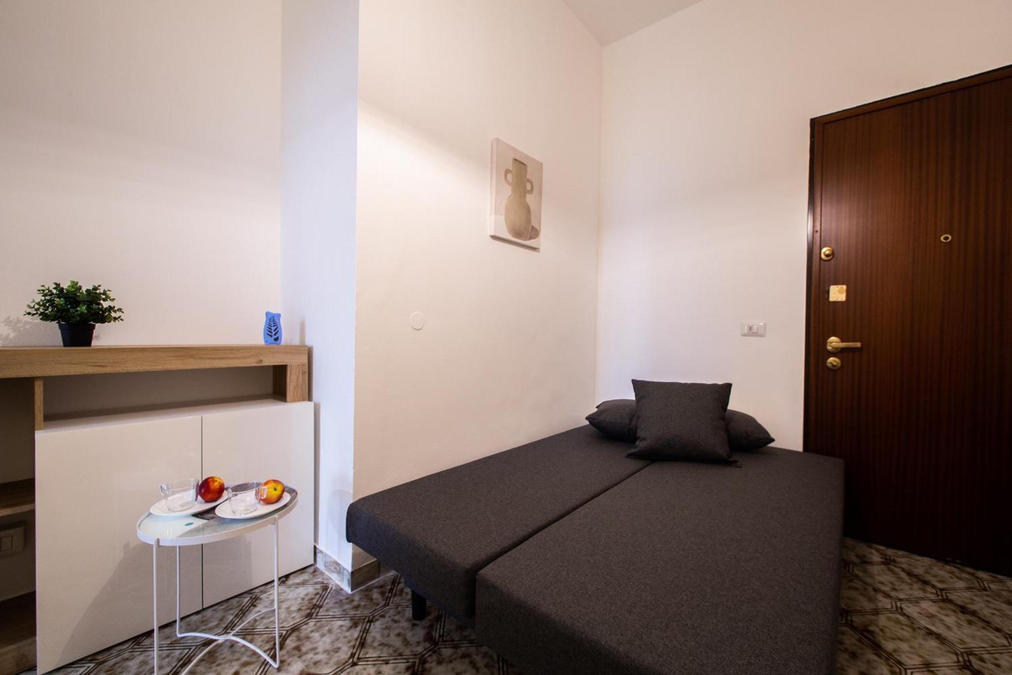 Milano-Linate Suite Self Check In & Free Parking Екстериор снимка